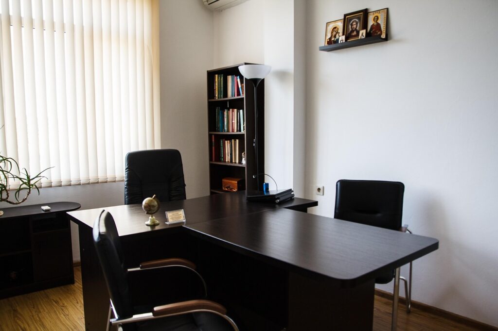 復縁を諦めるべきか？心理と占いで探るあなたの未来は？