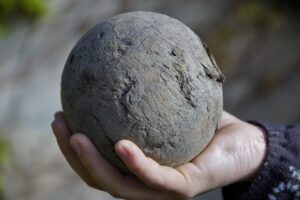 復縁を考えるあなたへ、占い師の口コミや失敗談から学ぶべきことは？